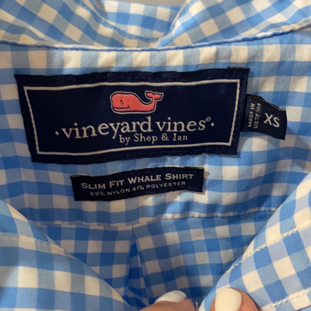 Vineyard Vines Button Down - image 4